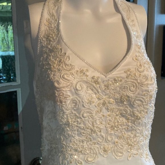 NWT Amazing Halter Wedding Gown Size 10 price $1,200 and got it for sale $638 - Picture 2 of 9